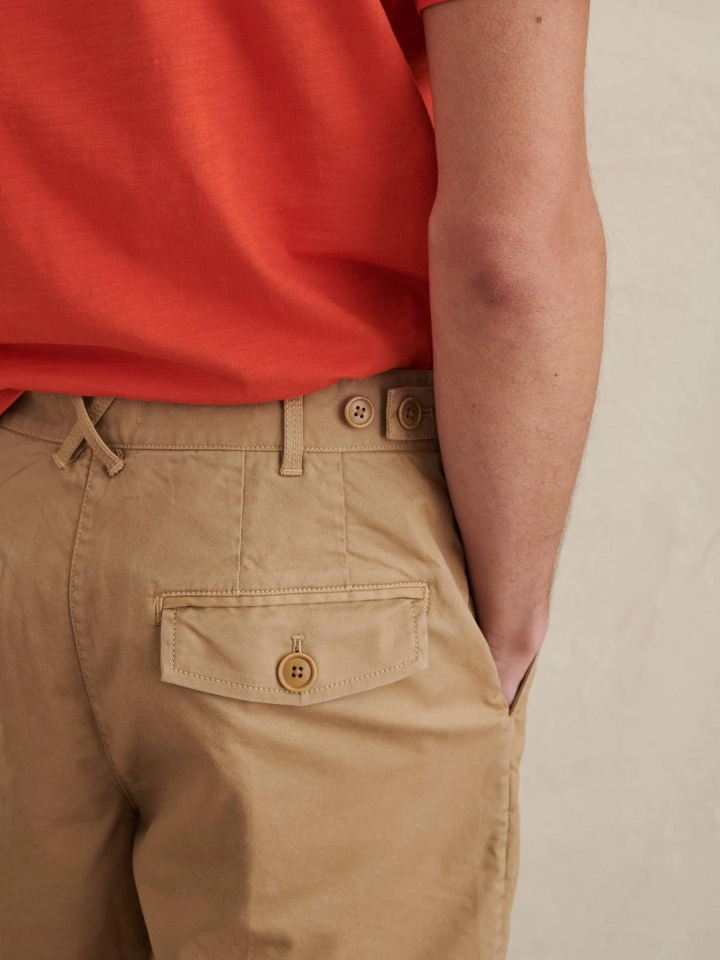 Alex Mill - Flat Front Shorts in Chino - Vintage Khaki