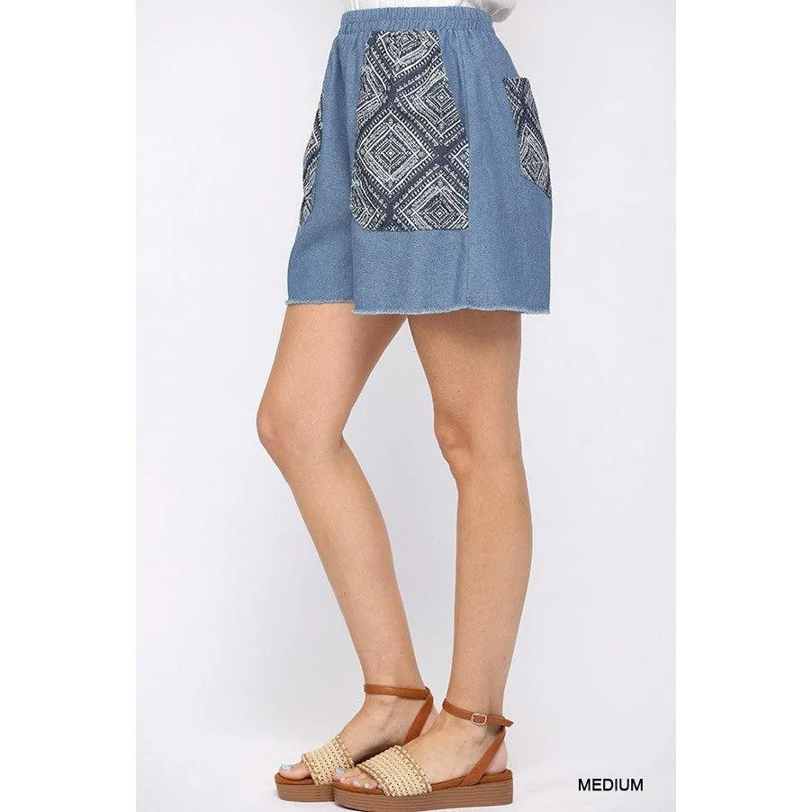 Denim And Print Pockets Elastic Waist Shorts With Raw Hem