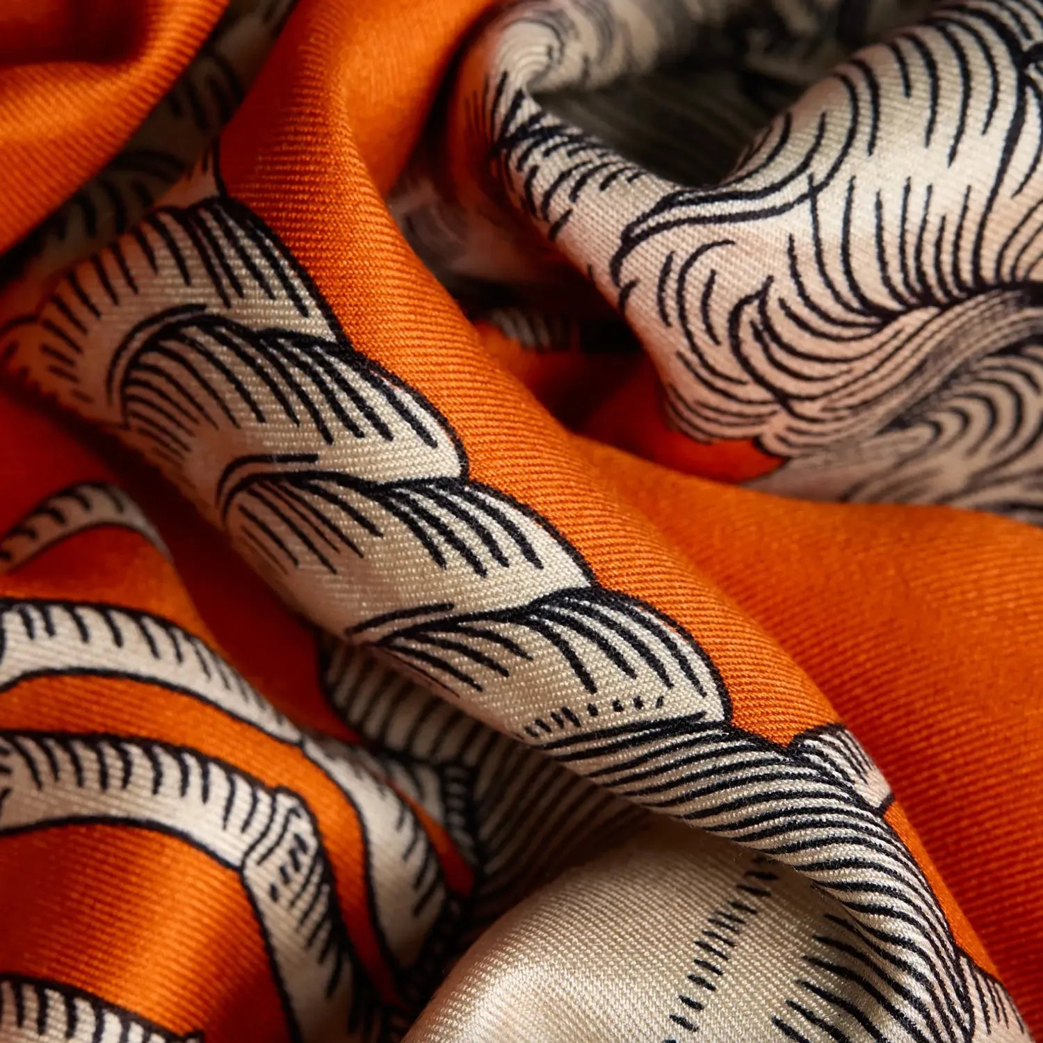 INOUI EDITIONS - Square 130 Astrologie Scarf in Orange